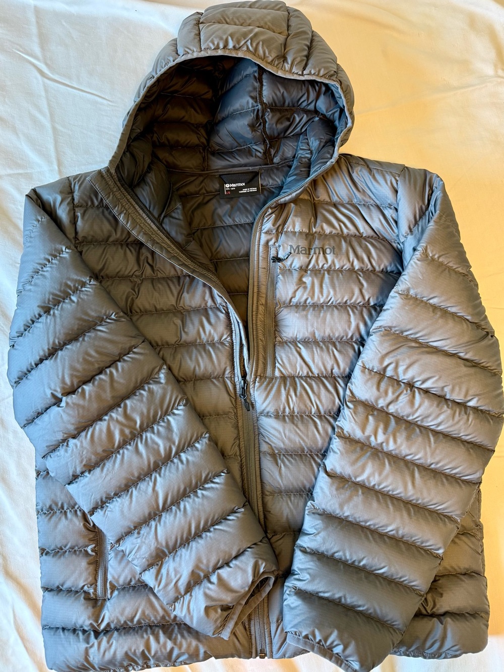 Marmot Men's Hooded Puffer Jacket in Gray